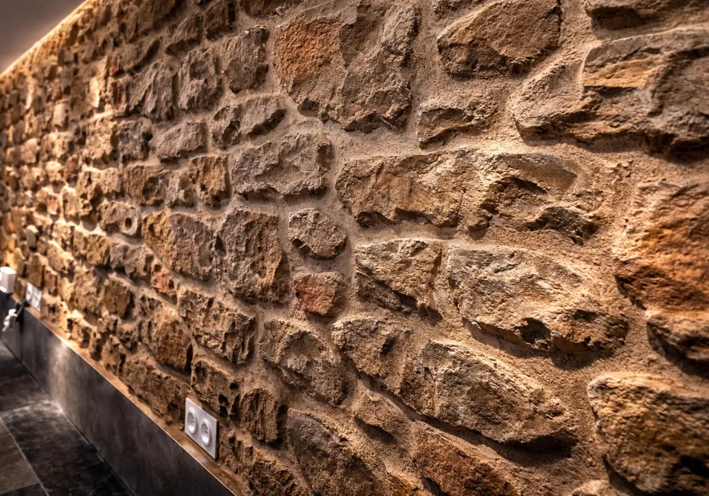 mur en imitation pierre